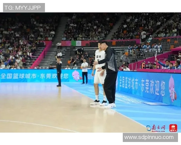 男篮“开门红”广东胜山东