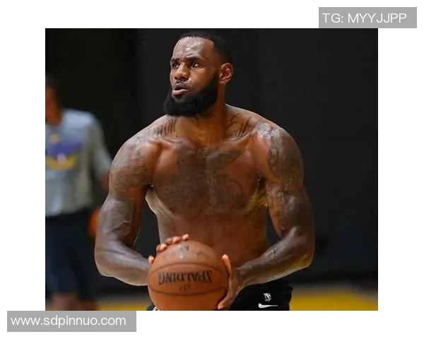 詹姆斯:我预判到对手会试图贴防施压,我成功利用后撤步得分